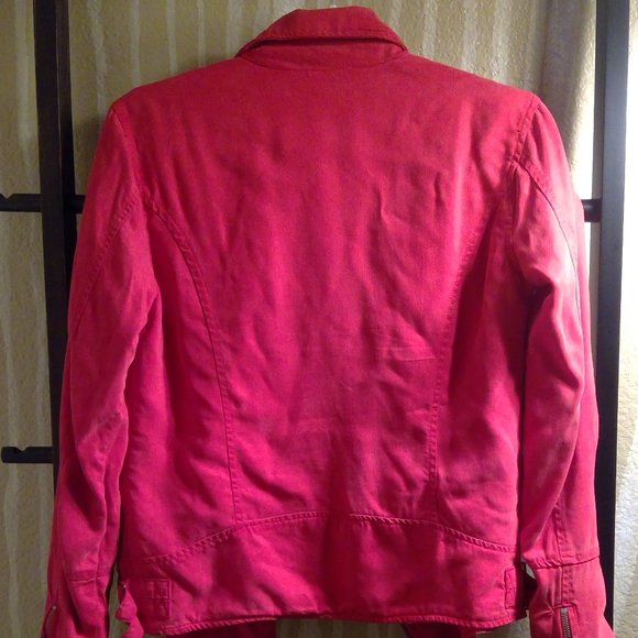 Red Jacket - Picture 2 of 6
